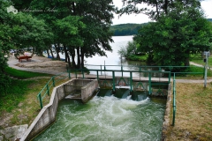 sluza_jezioro_ostrzyckie_lipiec_2012